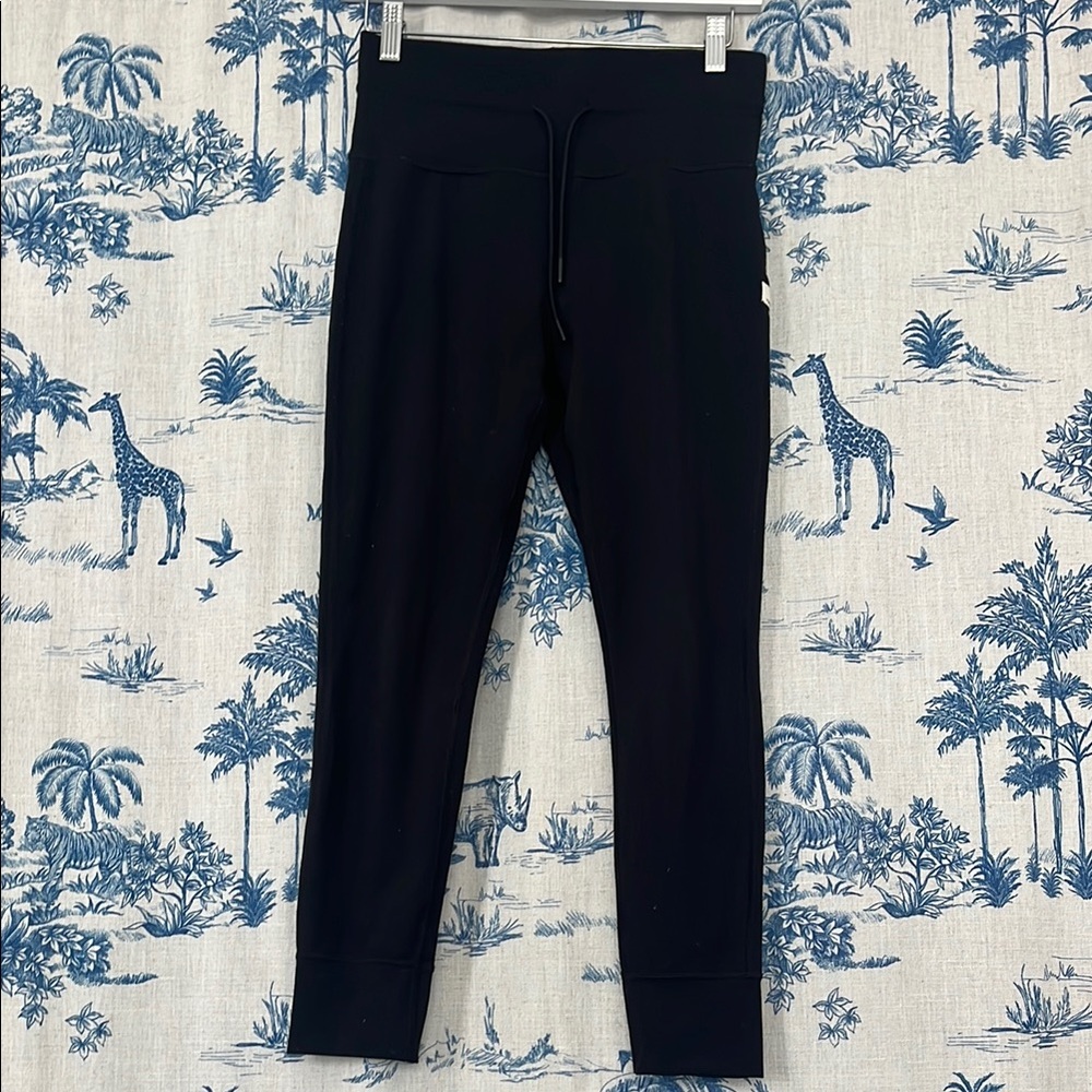 Brand new Vuori Daily Leggings